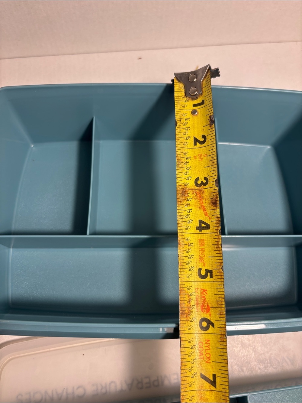 Tupperware Teal Divided Snack Tray with Clear Lid - Picture 9 of 9